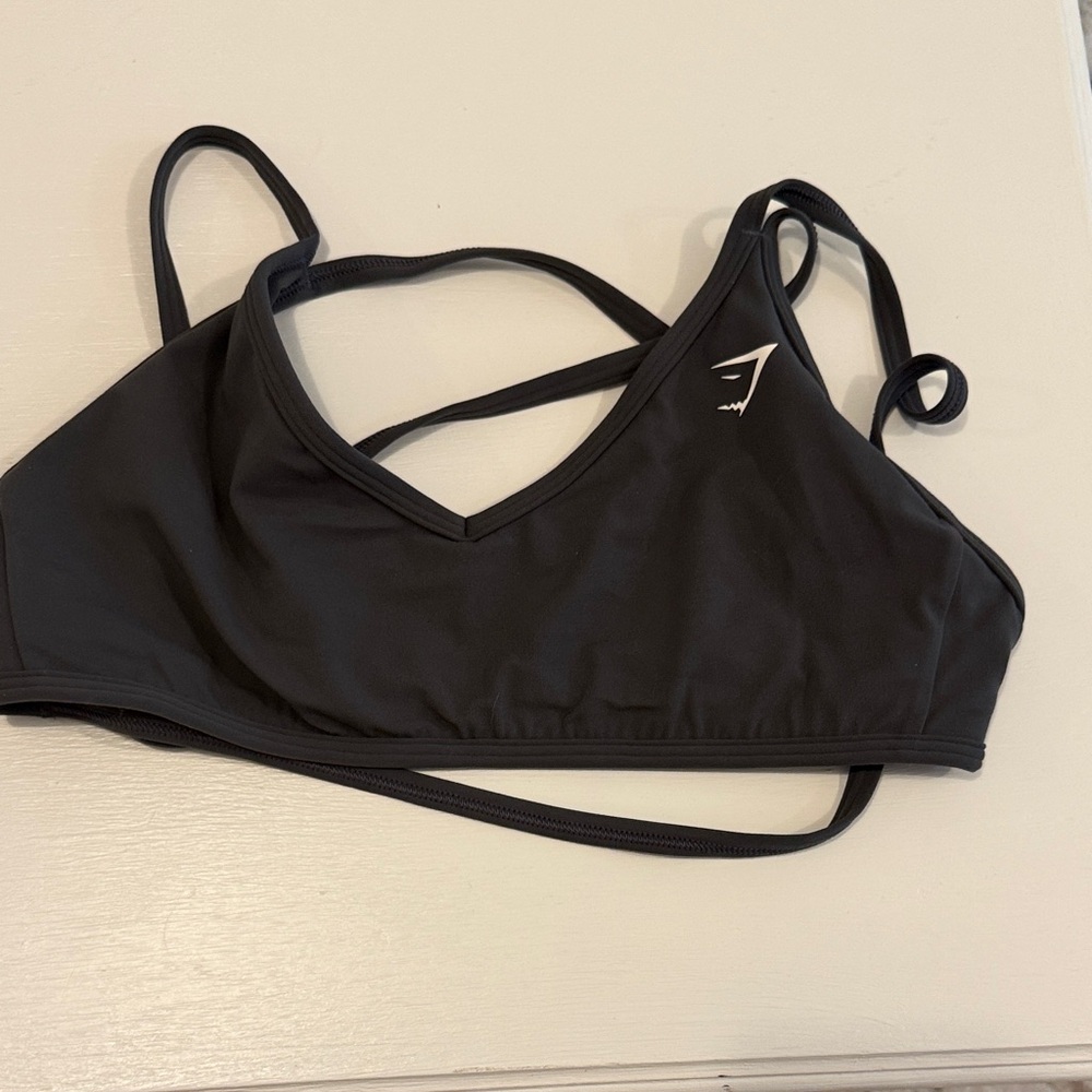 Gymshark grey V-Neck Strappy Sports Bra
